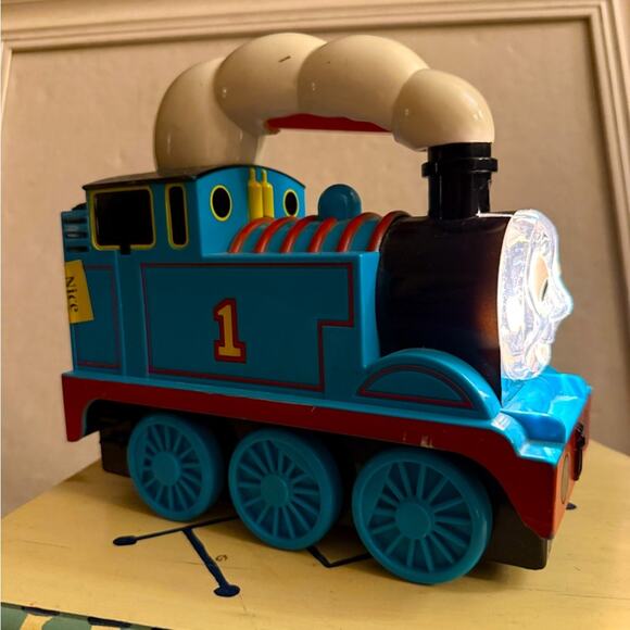 LITTLE TYKES Light and Go Thomas the Train FLASHLIGHT - Picture 4 of 9